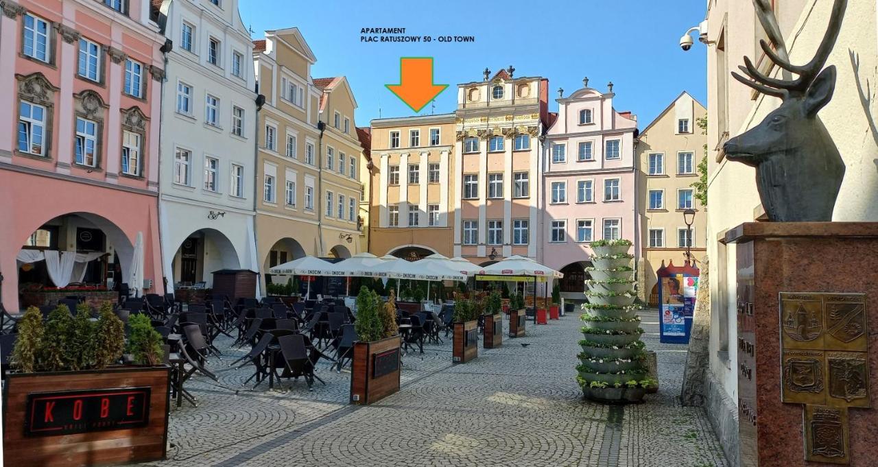 Plac Ratuszowy 50 - Old Town - 2 Sypialnie I Salon เยเลเนียกูรา ภายนอก รูปภาพ